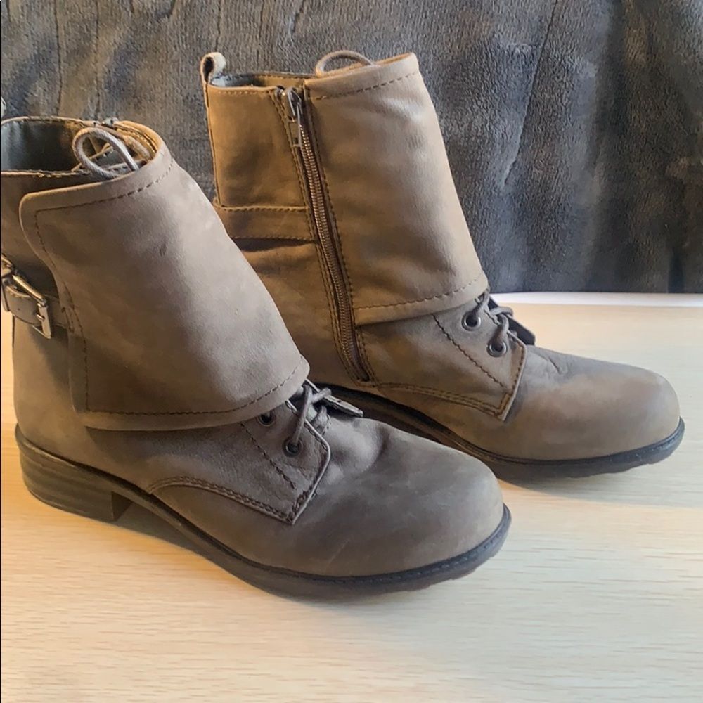 Jessica Simpson Women's Tahira Motorcycle Boot - Picture 10 of 16